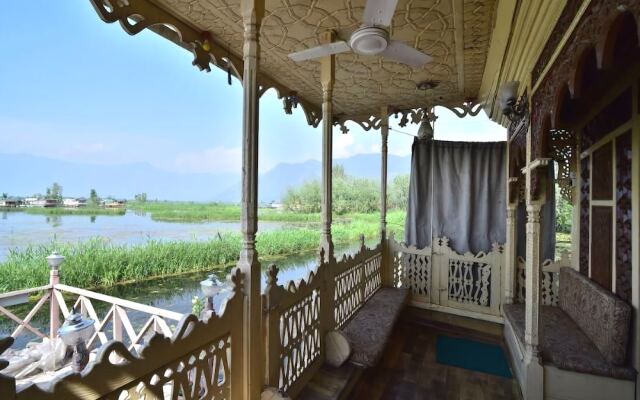 Houseboat