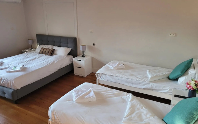 Burwood Bed And Breakfast