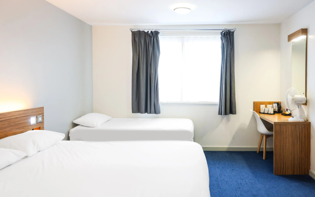 GO2 Lancaster Centre Hotel by OYO - Image 5