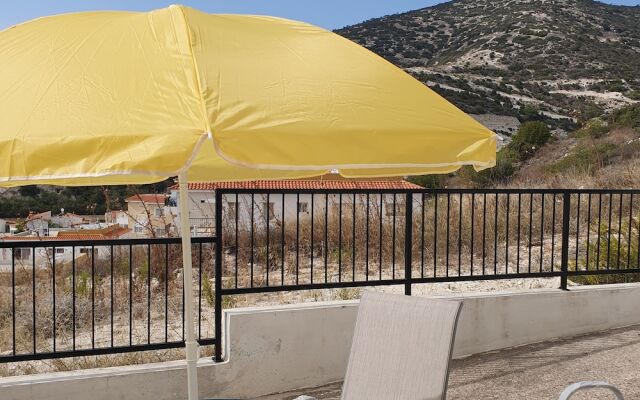 Studio/scenic Views/pool/air Con/near Attractions