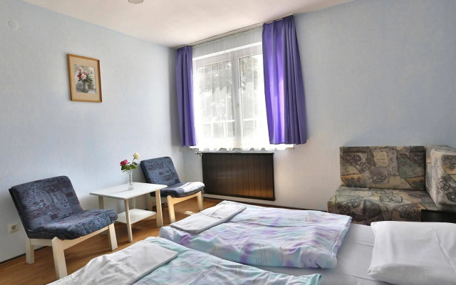 Hotel Francoise