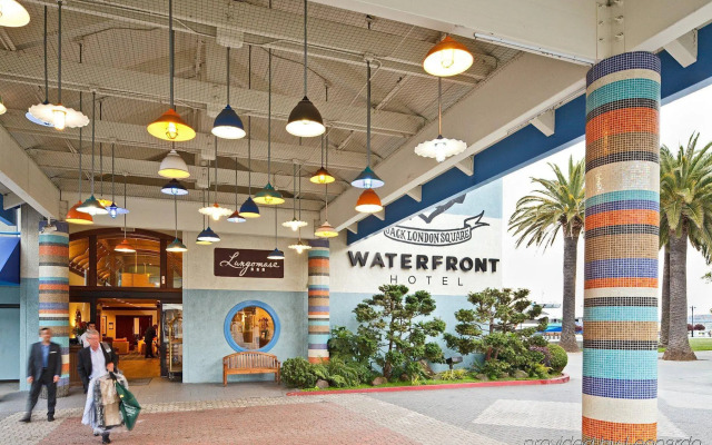 Waterfront Hotel, part of JdV by Hyatt (12381)