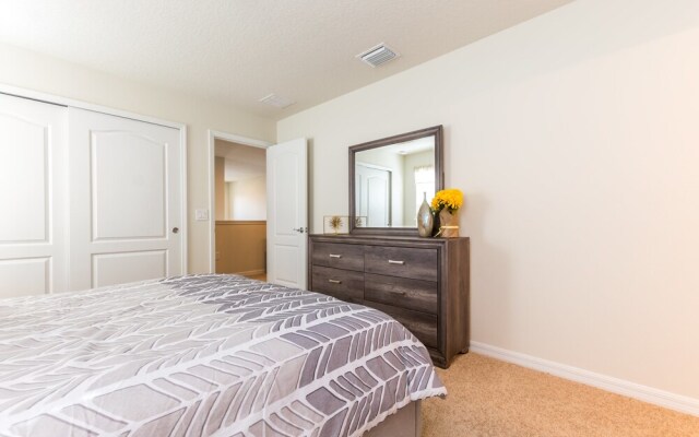 Windsor at Westside - 8875 Qin Loop