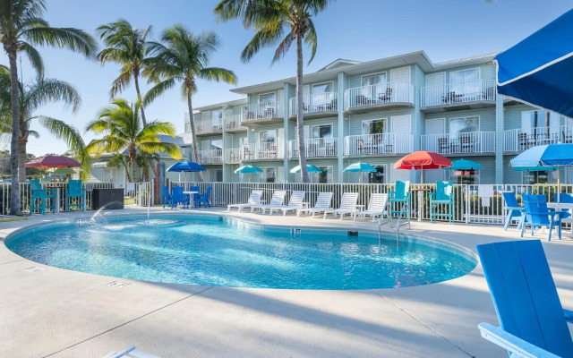 Capt Hiram's Resort