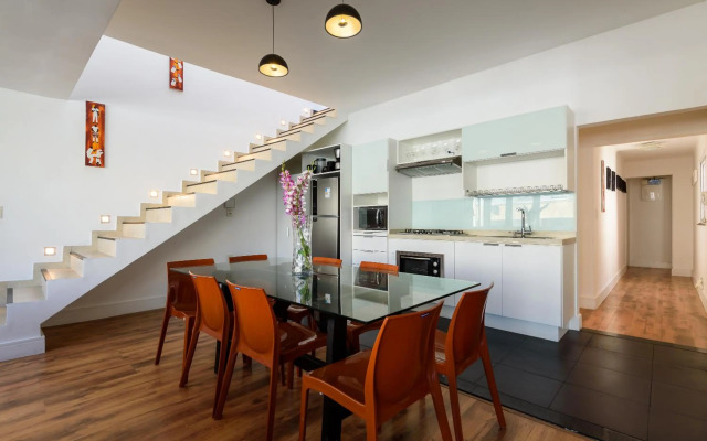 spacious penthouse duplex arpoador