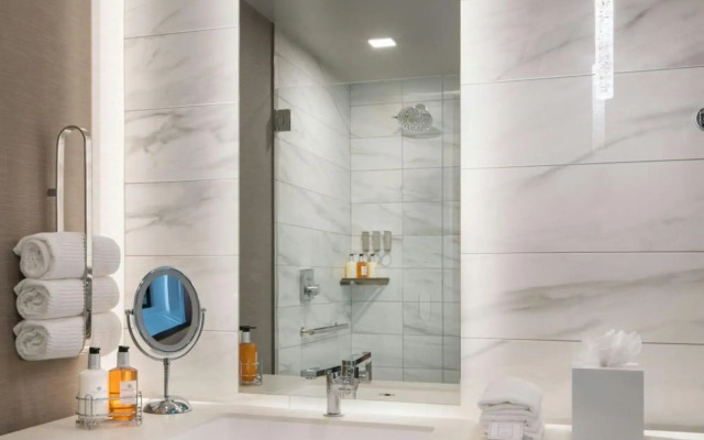 The Jacquard, Autograph Collection