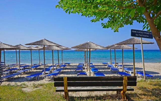 Villa Fofo - Beautiful Sea Front Villa with 650m2 garden