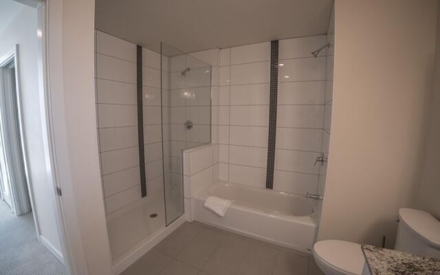 Ocean View III by AvantStay | High-Rise Flat in DT w/ City & Ocean Views!