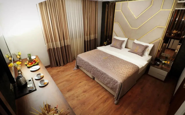 Bayrak Grand Hotel
