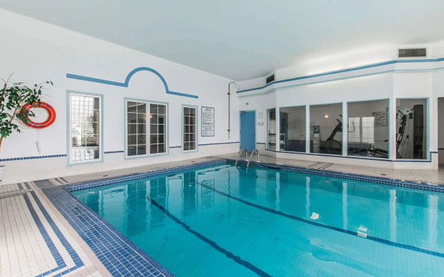 Quality Inn & Suites Garden of the Gulf