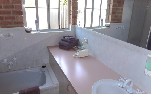 Colonial Motor Inn Bairnsdale