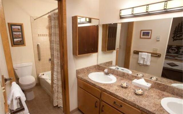 Primrose Apartment