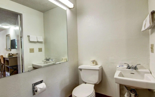 Motel 6 Union City, GA - Atlanta Airport