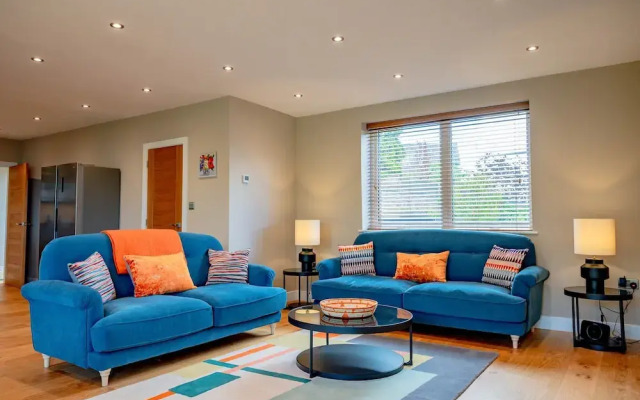 Host Stay Hilltop House