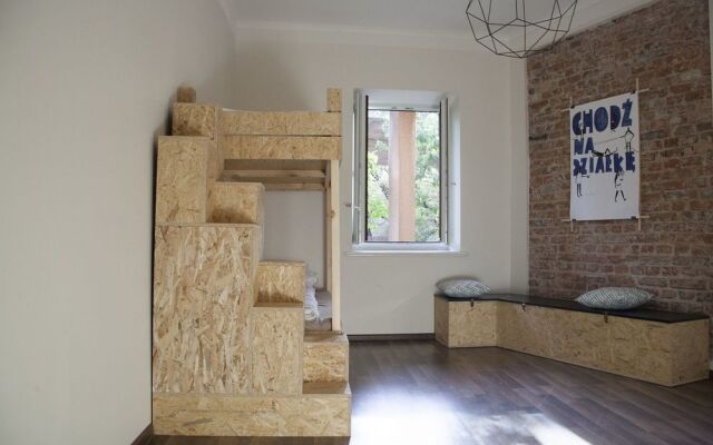 Lull Hostel