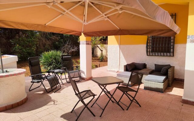 Villa Immersed in Relaxation 500 Metres From the Sea