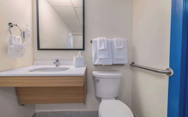 Spark by Hilton Clarks Summit