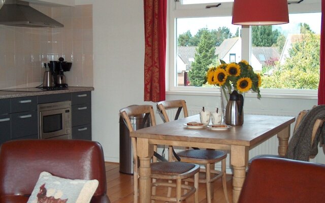 Cosy Holiday Home With Microwave in the Centre of Terherne