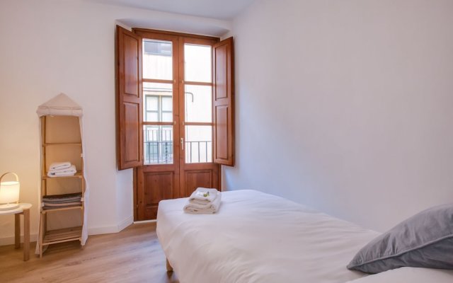 Flateli Apartamento Cort Reial 2