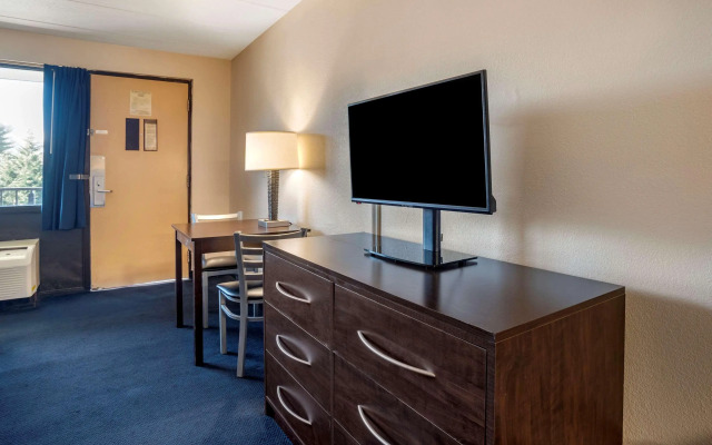 Econo Lodge Inn & Suites Rehoboth Beach
