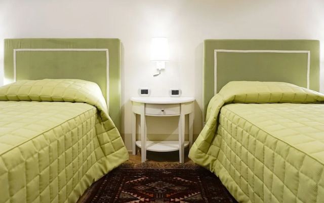 Casa Isolani Piazza Maggiore 1.0