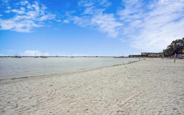 Beach Quarters #6