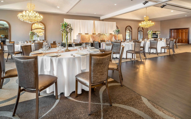 The Riverview Inn & Suites, an Ascend Hotel Collection Member