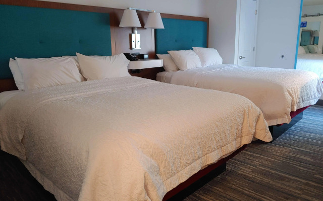 Hampton Inn by Hilton Concord/Bow
