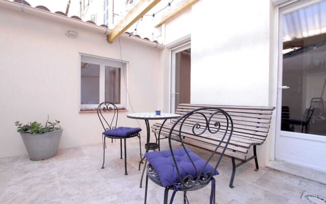 Quiet Apartment of 38m2 Bright with Pretty Terrace
