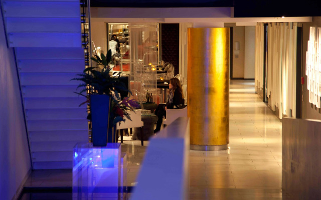 The Quadrant Hotel & Suites