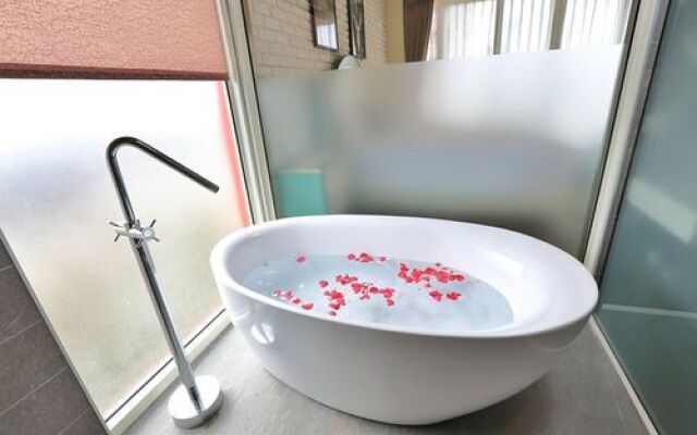 Lotung Stay B&B