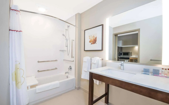 Hawthorn Suites by Wyndham Fargo