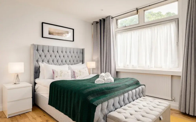 4-bedroom Villa on Marble Arch