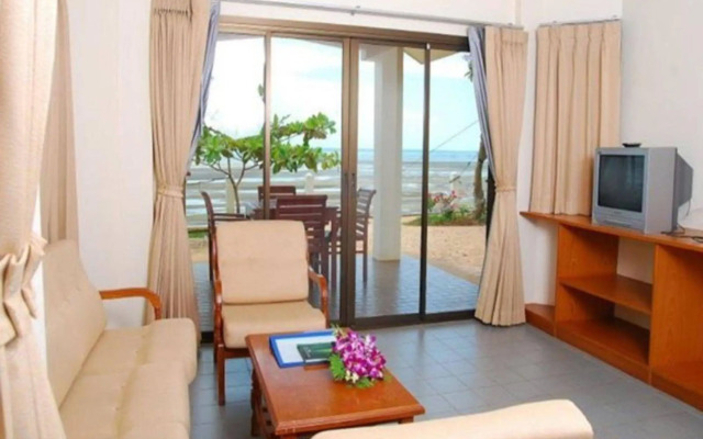 New Travel Beach Resort