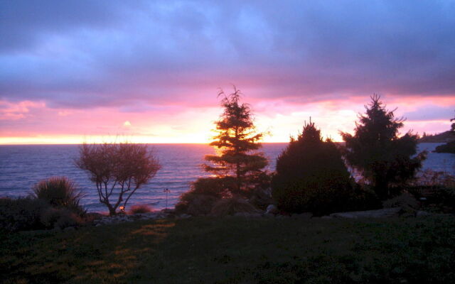 The Lodge at Weir's Beach