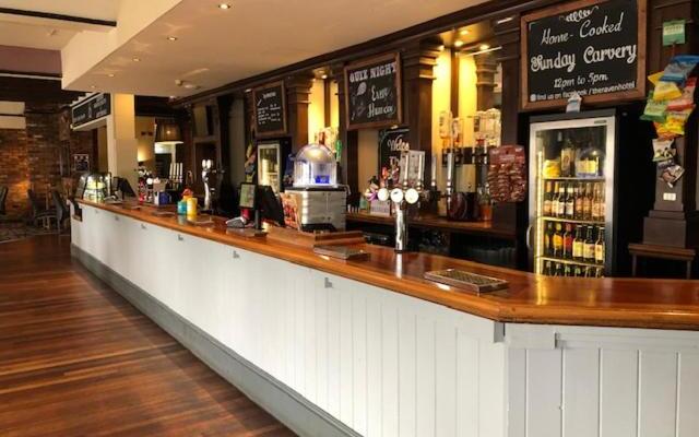The Raven Hotel - Inn