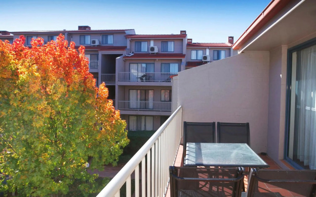 Pinnacle Apartments