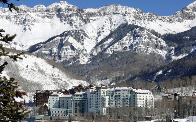 The Peaks Resort and Spa