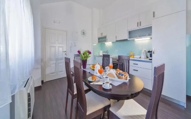 4B Apartments