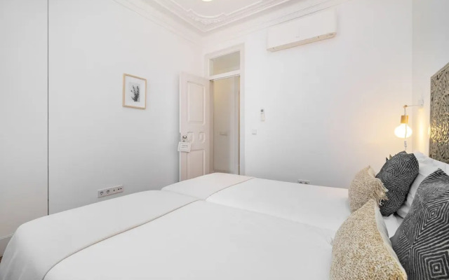 Classic Beauty & Modern Retreat In Príncipe Real