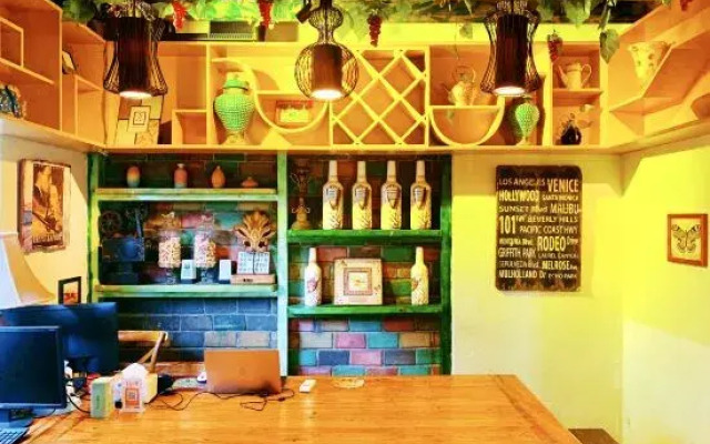 Hangzhou Biyi Bird Homestay (West Lake Qingzhiwu Branch)