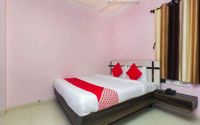 OYO 22918 Hotel Sadanand Mourya Lodging And Boarding