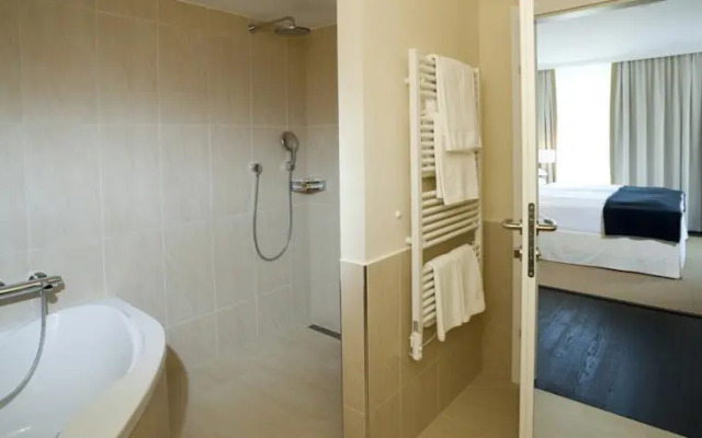 Lakes - my lake hotel & spa