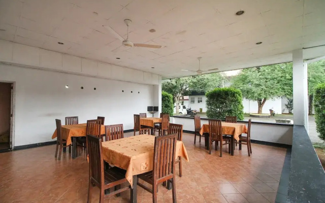 Wasantha Guest House by OYO Rooms