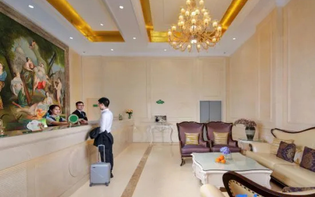 Vienna Hotel (Yibin West Railway Station Wanda Plaza Branch) – People – Yibin