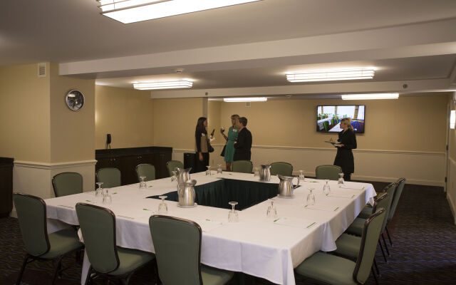 Holiday Inn Athens-University Area