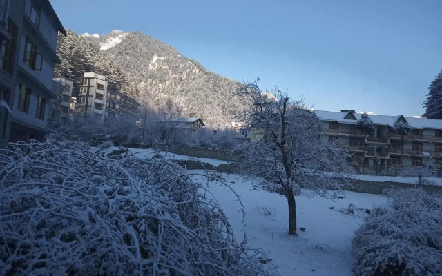 Tourist Hotel