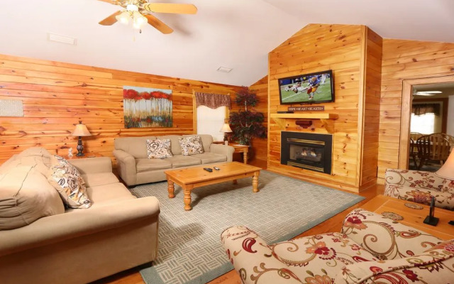 Walnut Grove 2 3 Br cabin by RedAwning