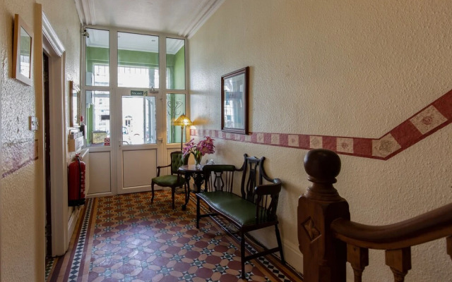 Clifton Villa Guest House