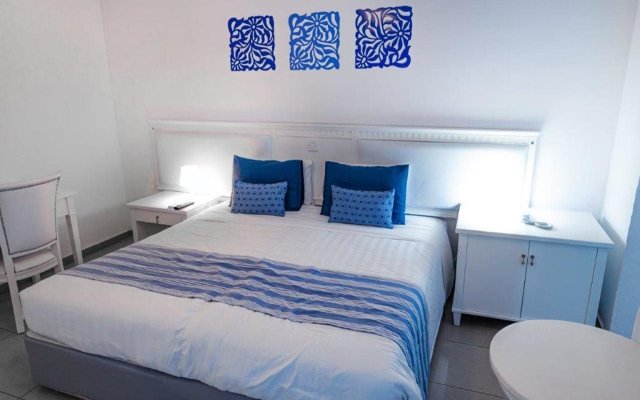 Nereus Hotel